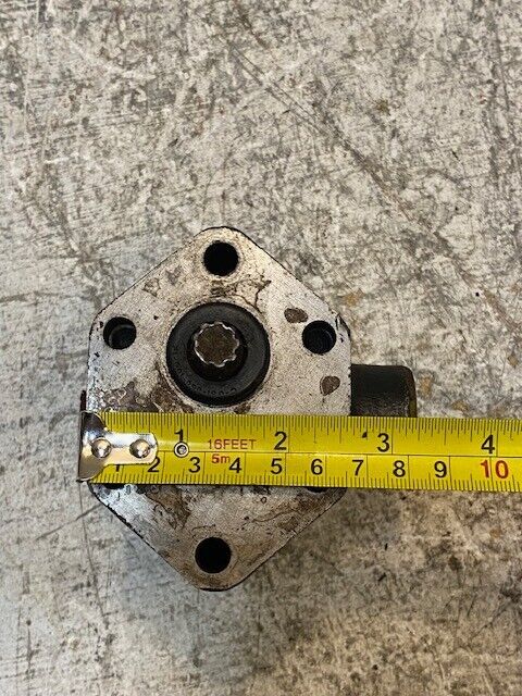 Hydraulic Pump C-USI-050-100-12 | PE-1160 | 5-1/4" Tall 3-1/2" Wide