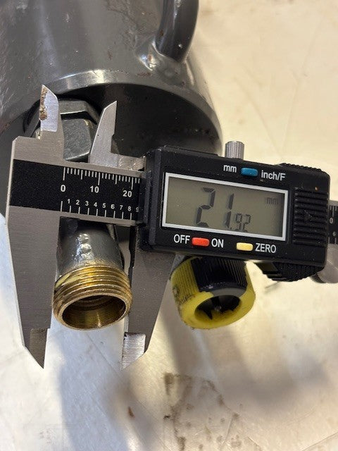 Single-Rod Hydraulic Cylinder for Skid Steer 26" Long 3.5" Bore 2" Shaft