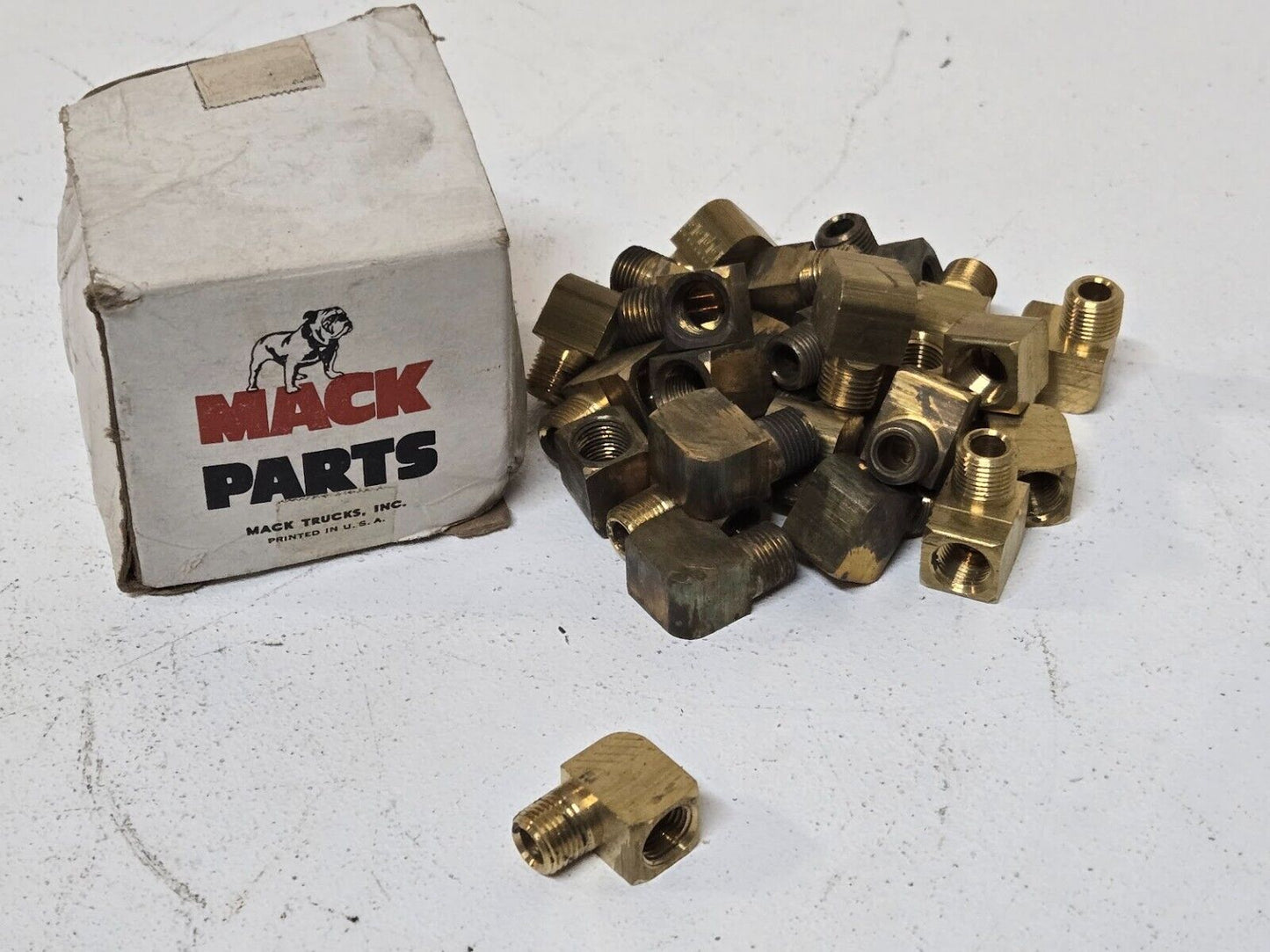 25 Quantity of Mack Parts 3/8"x3/8" 90 Degree Street Elbow MNPTxFNPT (25 Qty)