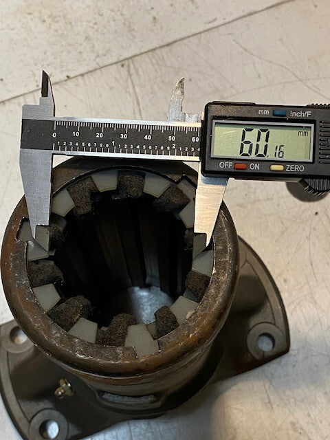 Propeller Yoke Assembly PSS-1 | 10" H 8-1/2" W 100mm Dia. 60mm Bore