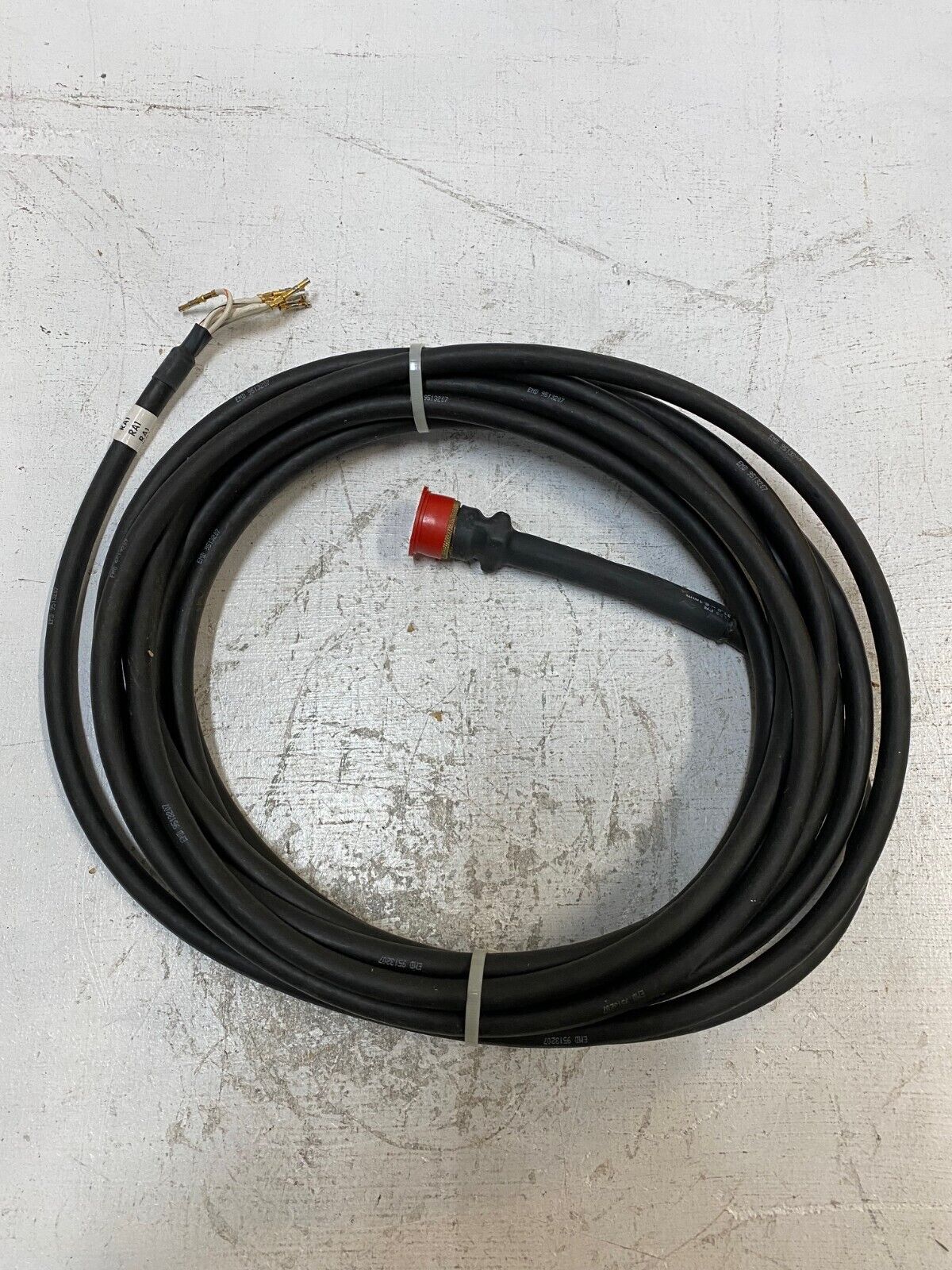 EMD 9513207 Cable & Adapter