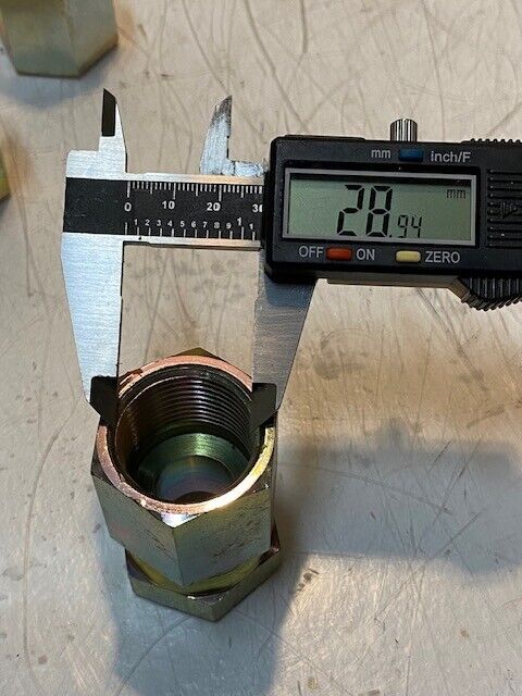 8 Quantity of Female Pipe Swivel Fittings 30mm Top End 29mm Bottom End (8 Qty)