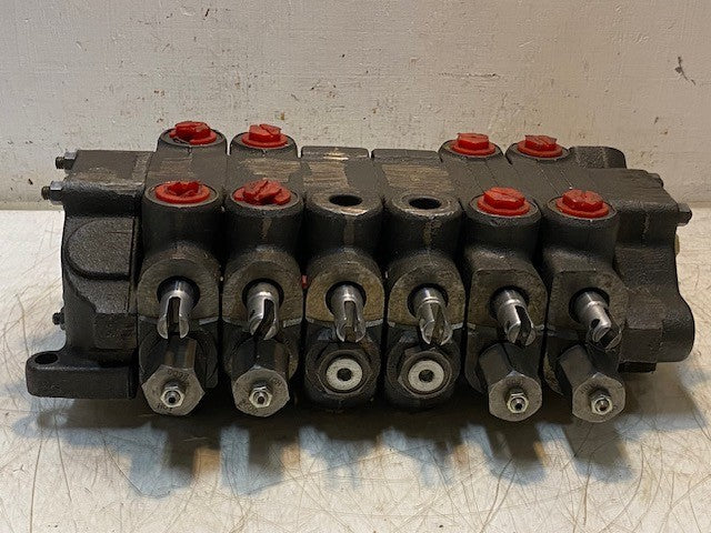 Tenneco Monoblock Directional Control Valve 1346082C2 | JJB9002101