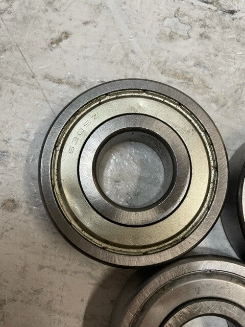 10 Pack of Deep Groove Ball Bearings 6305Z (Quantity of 10)