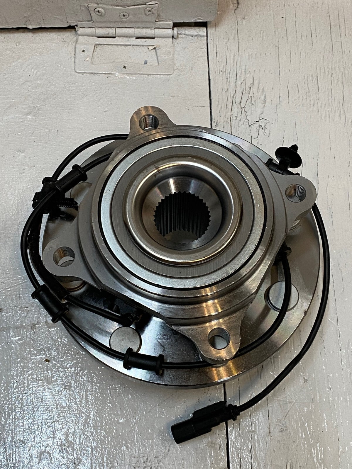 21218ML Front Wheel Bearing and Hub Assembly 8 Bolts 35 Teeth 6.5" Lug Pattern