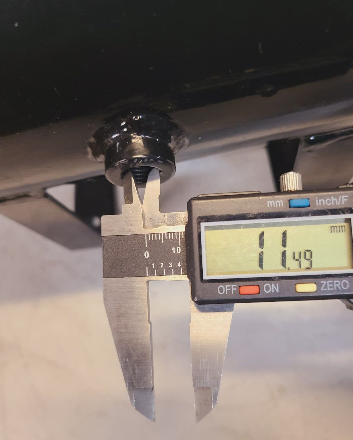 5 Port Air Tank Length 9.5" x Diameter 5.5" - Tank Measurements