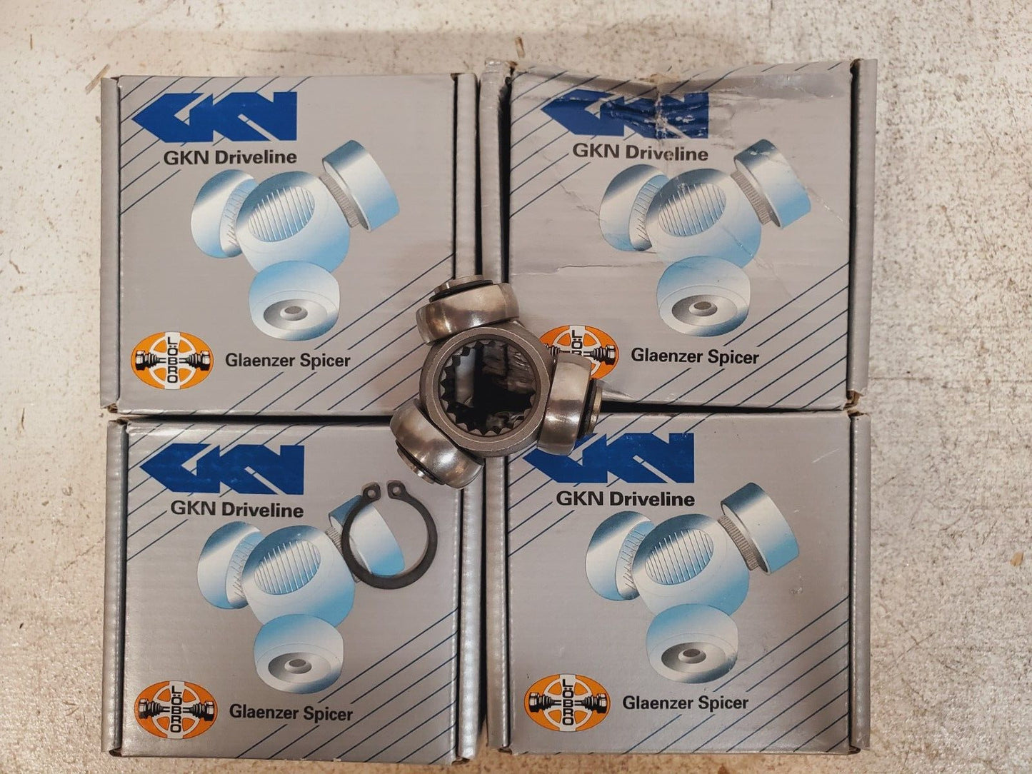 4 Quantity of GKN Driveline Tripod Hub Drive Shafts 300548 (4 Qty)