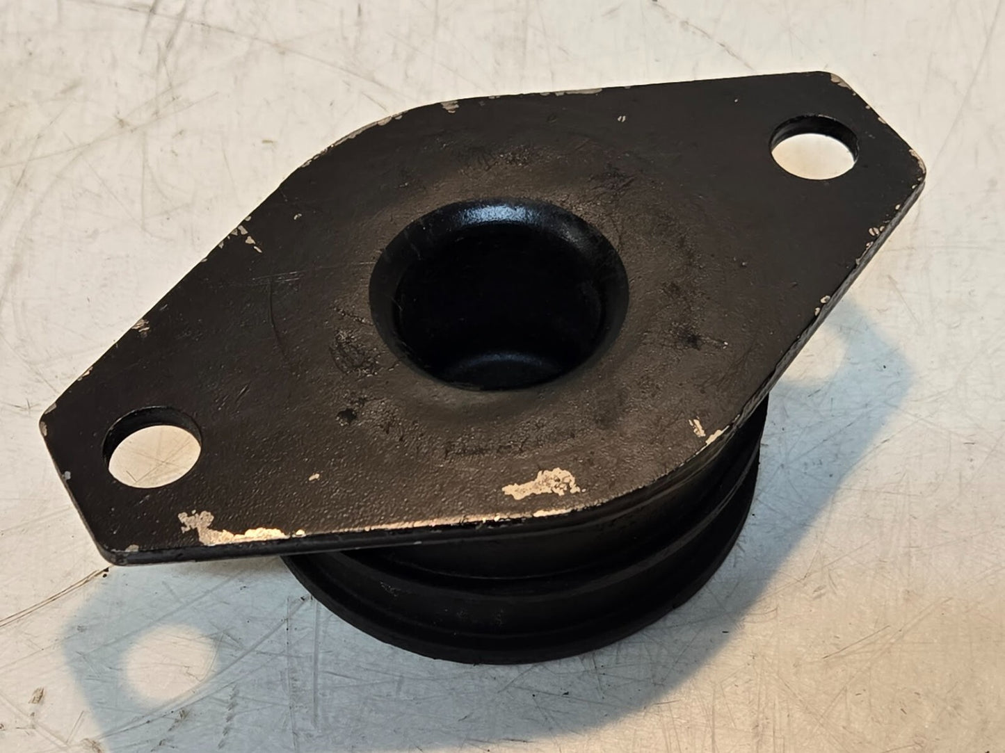 Engine Mount 060735061 for Mohawk | 40-50 | 3.75" Diameter | 6.25" Wide Flange