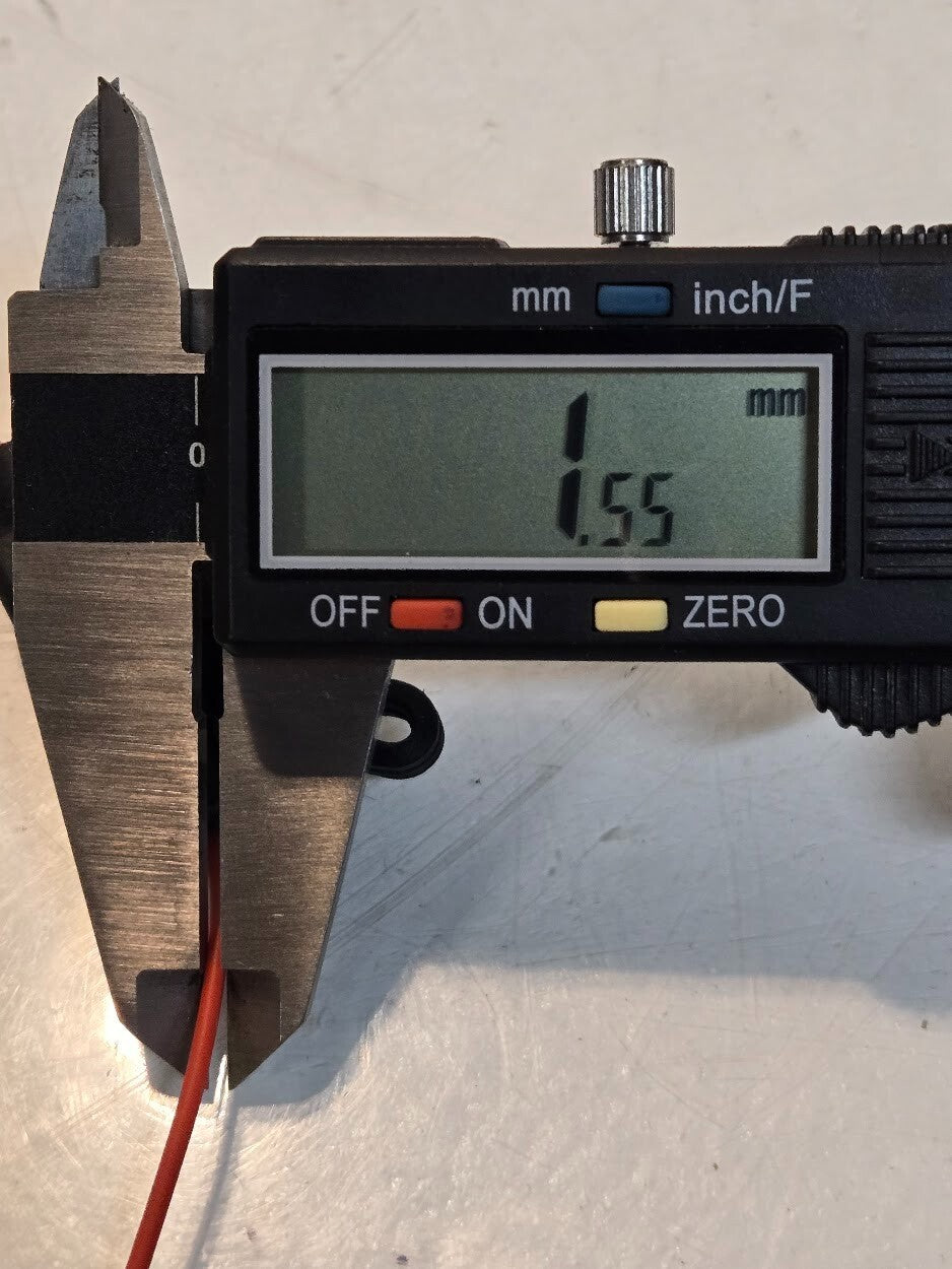 Approximately 200 Quantity of Inline Fuse Holders w/ 5 Amp Fuse (Approx 200 Qty)