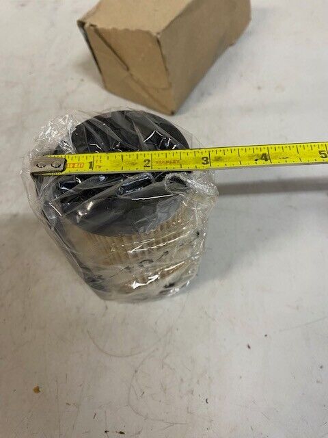 FleetGuard Fuel Filter FF5877 Cloth