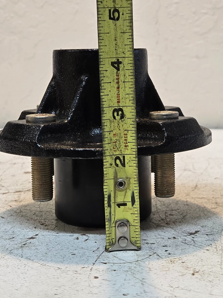 Trailer Hub BT-100 4x4" Bolt Pattern