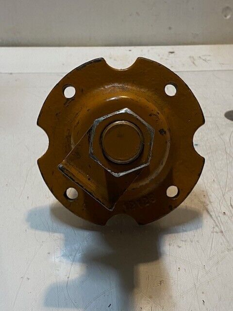 Hydraulic Motor 12126 | 9" L 6" W 37mm Hex Nut 11mm Bolt Holes