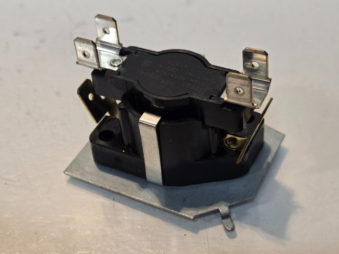 2 Quantity of Source 1 24V Heat Sequencer Relays S1-02419082028 | 12S20 (2 Qty)