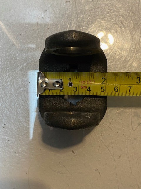 Weasler Yoke 06011-8 | 3-1/4" H 2-1/4" W 2" D 24mm Pin Hole 25mm Bore