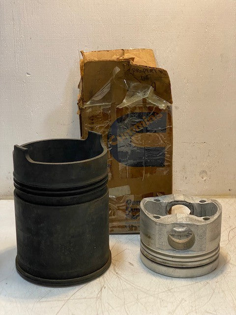 Cummins Cylinder Kit Piston 3037414 & Cylinder Sleeve 203170