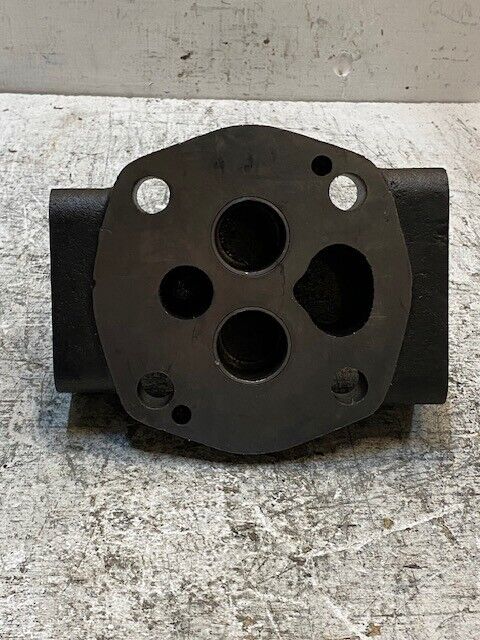 Motor Port End Flanged Cover 7-1/4" Long 6" Wide 3" Tall 17mm Holes