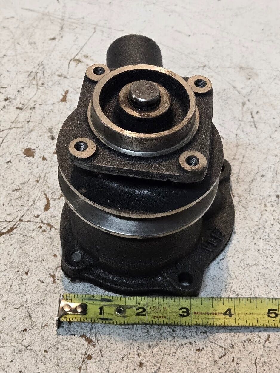 Water Pump 30135 | VD17 for Ford