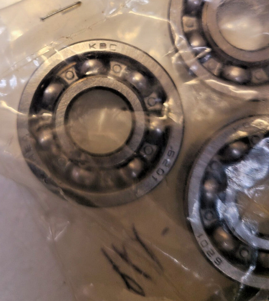 11 Quantity of KBC Bearings Part Number 6201 (11 Qty)