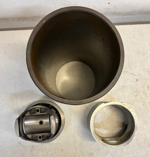 Detroit Diesel Series 60 Cylinder Liner 23523392 Piston Skirt & Piston Head Set