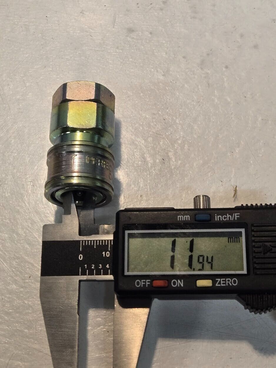3 Quantity of Perfecting Coupling Series V Quick Connect 1/4"-18 x 1/4" (3 Qty)
