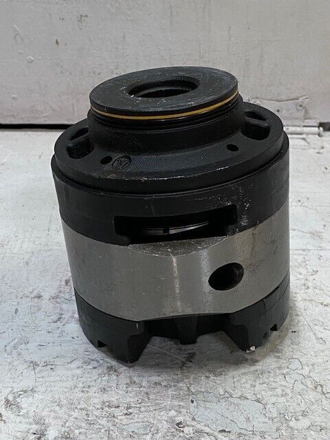 Hydraulic Pump 581680V | 21G2230316 USED/SLIGHT DAMAGED