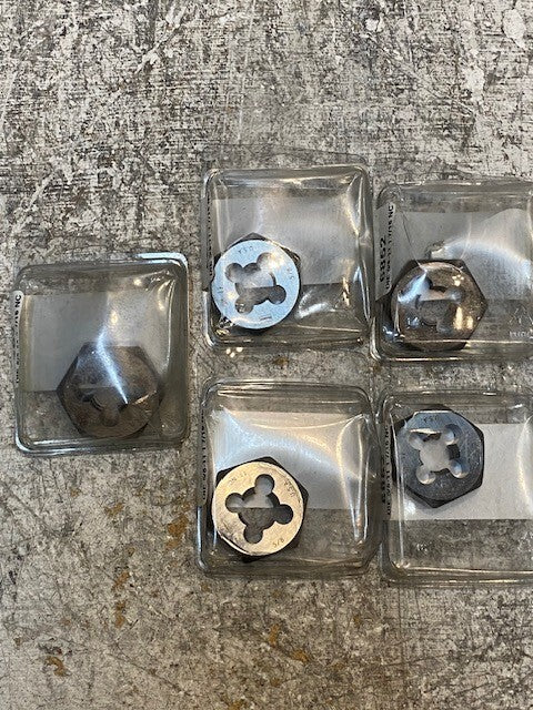 5 Quantity of 6852 RH High Carbon Steel Hex Dies 5/8-11 (5 Quantity)