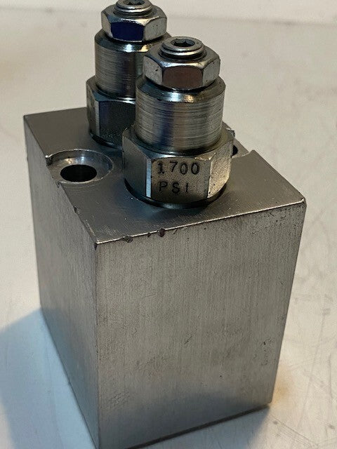 Sun Hydraulics XZT OFE0-A2 Brake Valve Swing Drive Block 1700 Psi 2-7/16" W 4" H