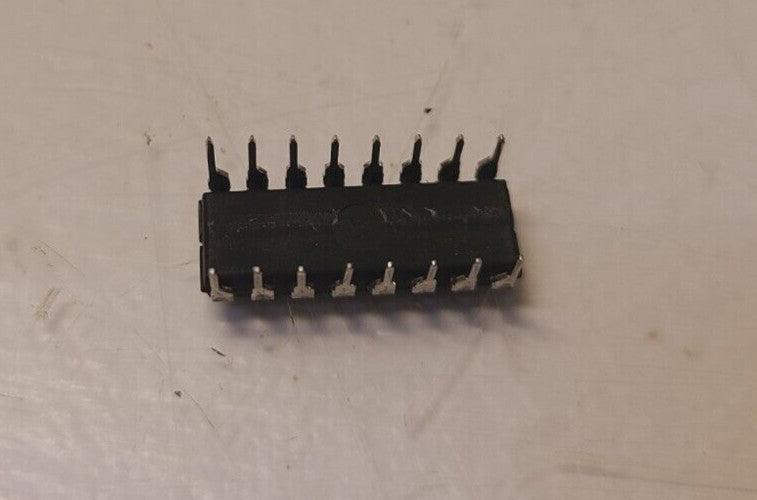 25 Quantity of Ford Integrated Circuits 70017FB |  R994A9714 (25 Qty)