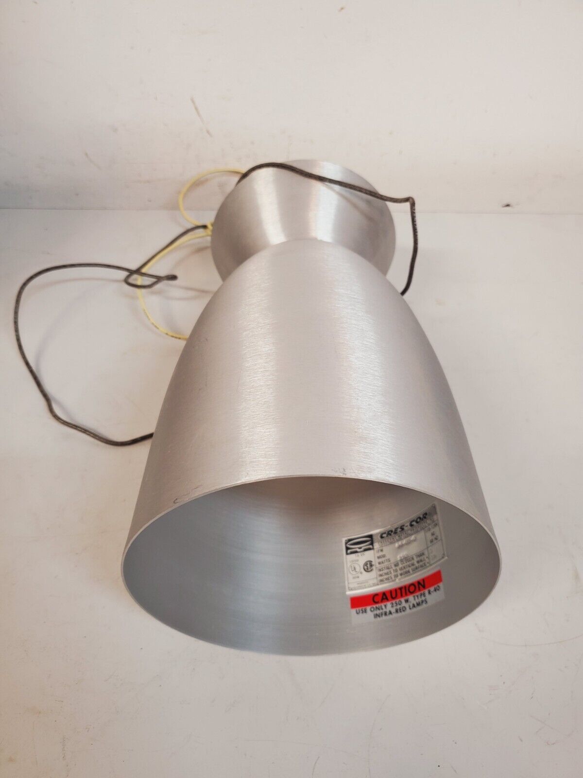 Cres-Cor Food Warmers Hanging Heat Lamp 7310-00-552-9167 | 04CWG