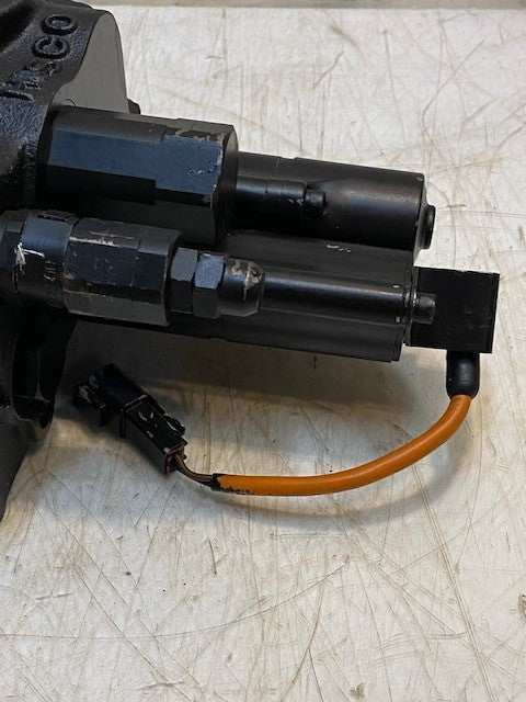 Husco International Ltd. Hydraulic Control Valve E03B390 | 85815584 | 6650 B5 F