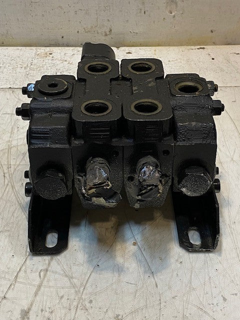 Hydraulic Directional Control Valve FM4 | FM5 | 7" x 9-1/2" x 4-1/4"