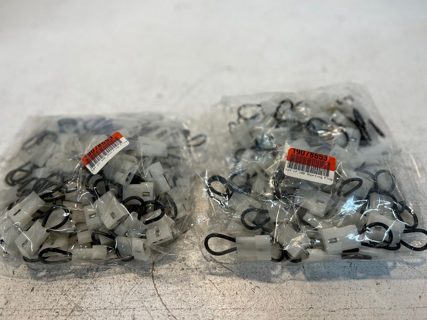 2- 100 Packs of Shorting Plugs 600V O & W 75C 1011/1013/1015/1230/1335 (QTY 200)