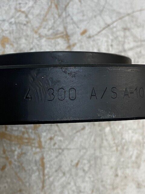 RNG 4" 300 Raised Face Slip-On Flange A105 Steel B16.5 Pipe Valve H6758