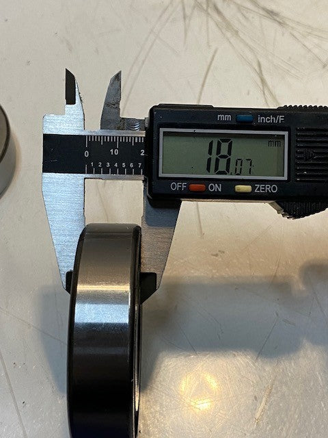 2 Quantity of Nachi 28BCS18 Bearings 28x72x18mm (2 Quantity)