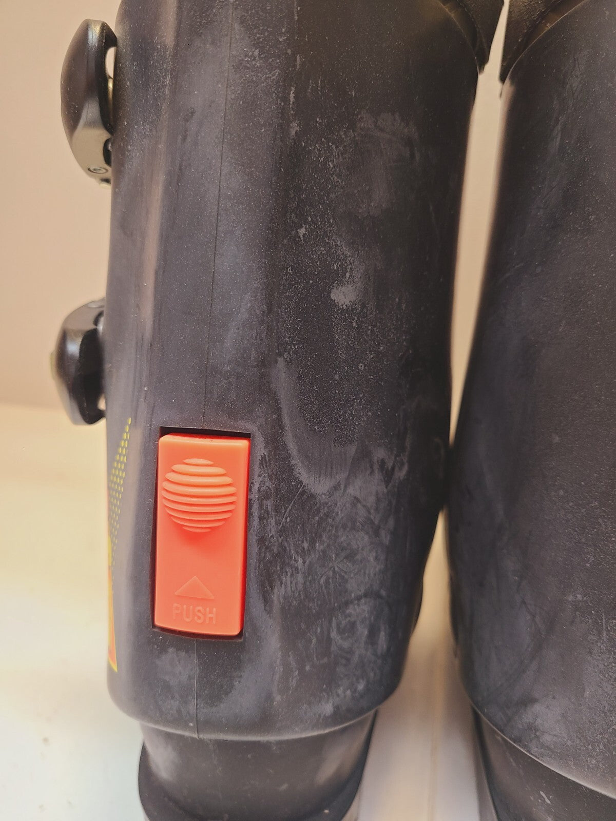 Lange Downhill Ski Boots Mid 4.61 | Orange 26.5