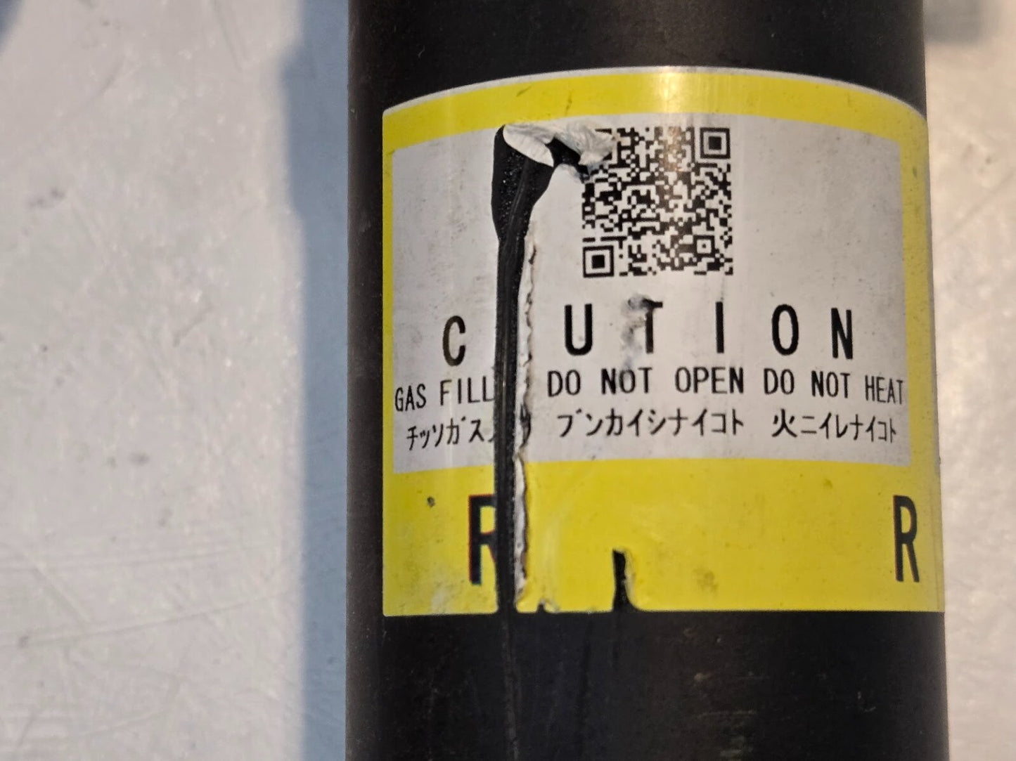 Tokico Right Side Shock Absorber 48510-53110 for Lexus | QD1 062122132236