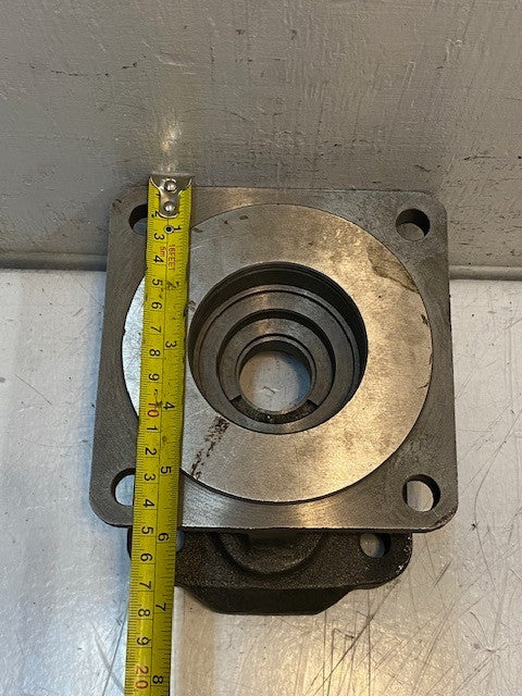 Hydraulic Pump Shaft End Cover 72mm Bore 7" Long 5-3/4" Wide 3-5/8" Tall