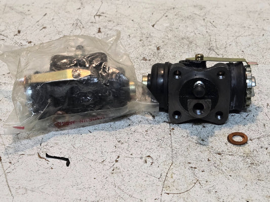 2 Quantity of Rear Right Brake Cylinders for Toyota FJ (2 Quantity)