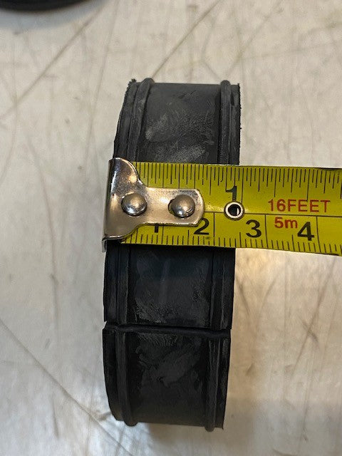 11 Quantity of 4-Hole Rubber Grommets 3-1/4" Dia. 1" Thick (11 Quantity)
