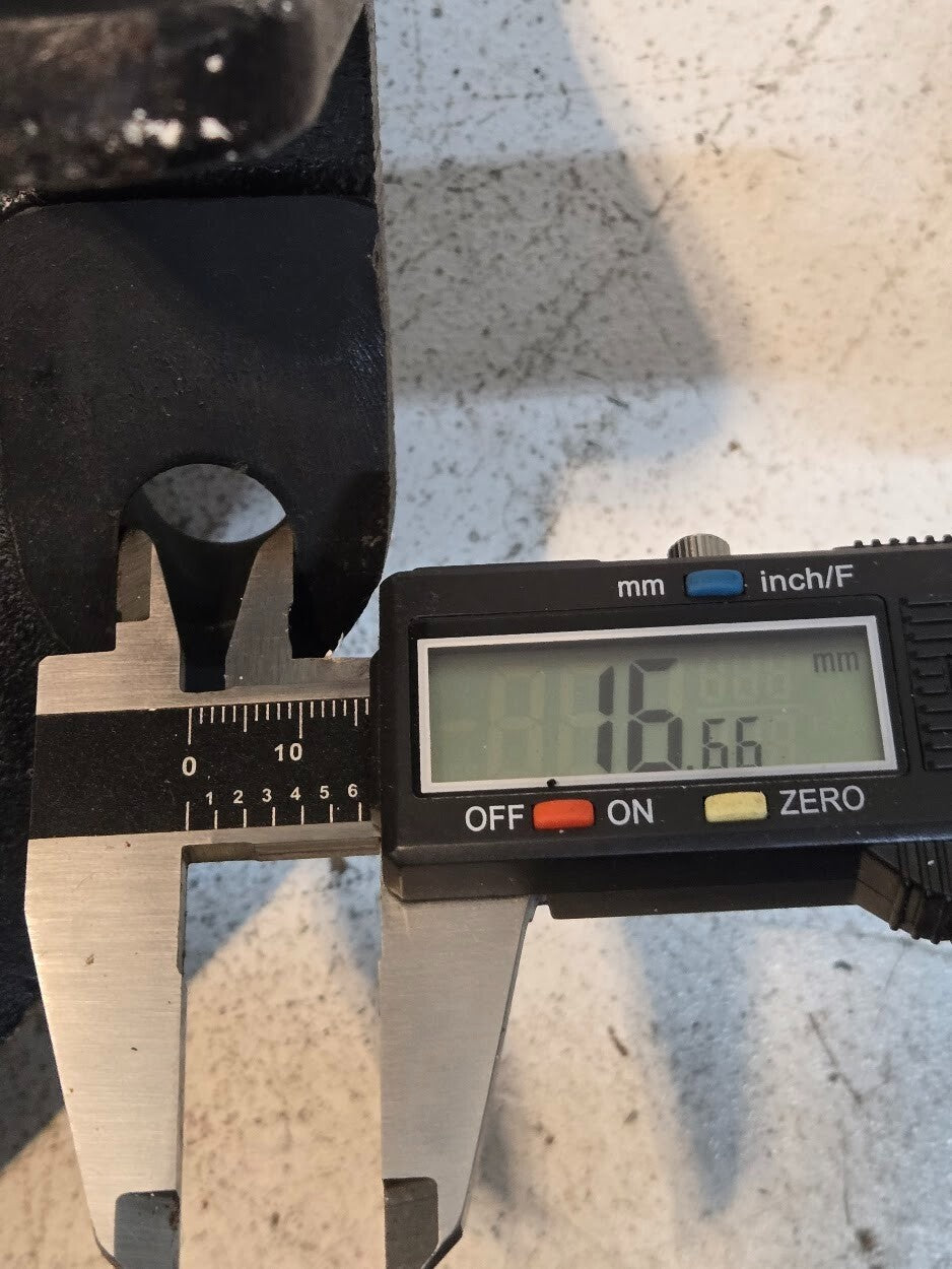 Front Spring Hanger Bracket 1658157C3 for International | 0214K | AD1