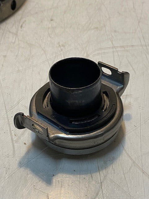 Valeo Clutch Pressure Plate Kit 167345 | 339874 | 81124 | 8301T21 | 3014691
