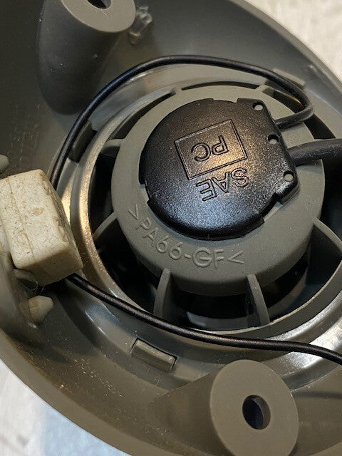 3 QUANTITY OF INTERIOR DOME LIGHTS 4093-001, SAE PC, PA66-GF (3 QUANTITY)