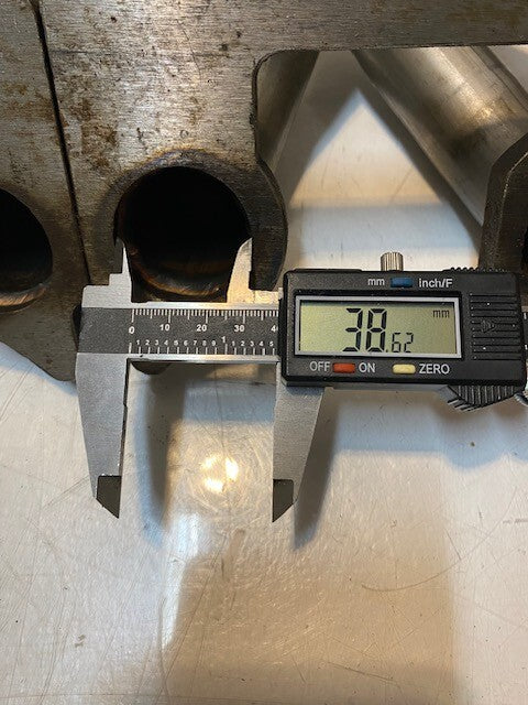 6-Branch Exhaust Header 28" L 15" W 5" H 53mm Main Bore 39mm Center Bore