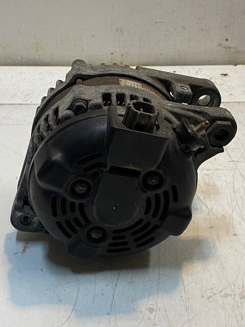 Toyota Alternator 27060-0P241 | Denso TN104210-5511 | 12V | 20090