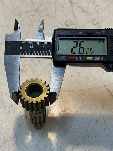 4 Quantity of Side Gear Pinion Shafts 2-1/2" Long 19-Spline 12-Spline (4 Qty)