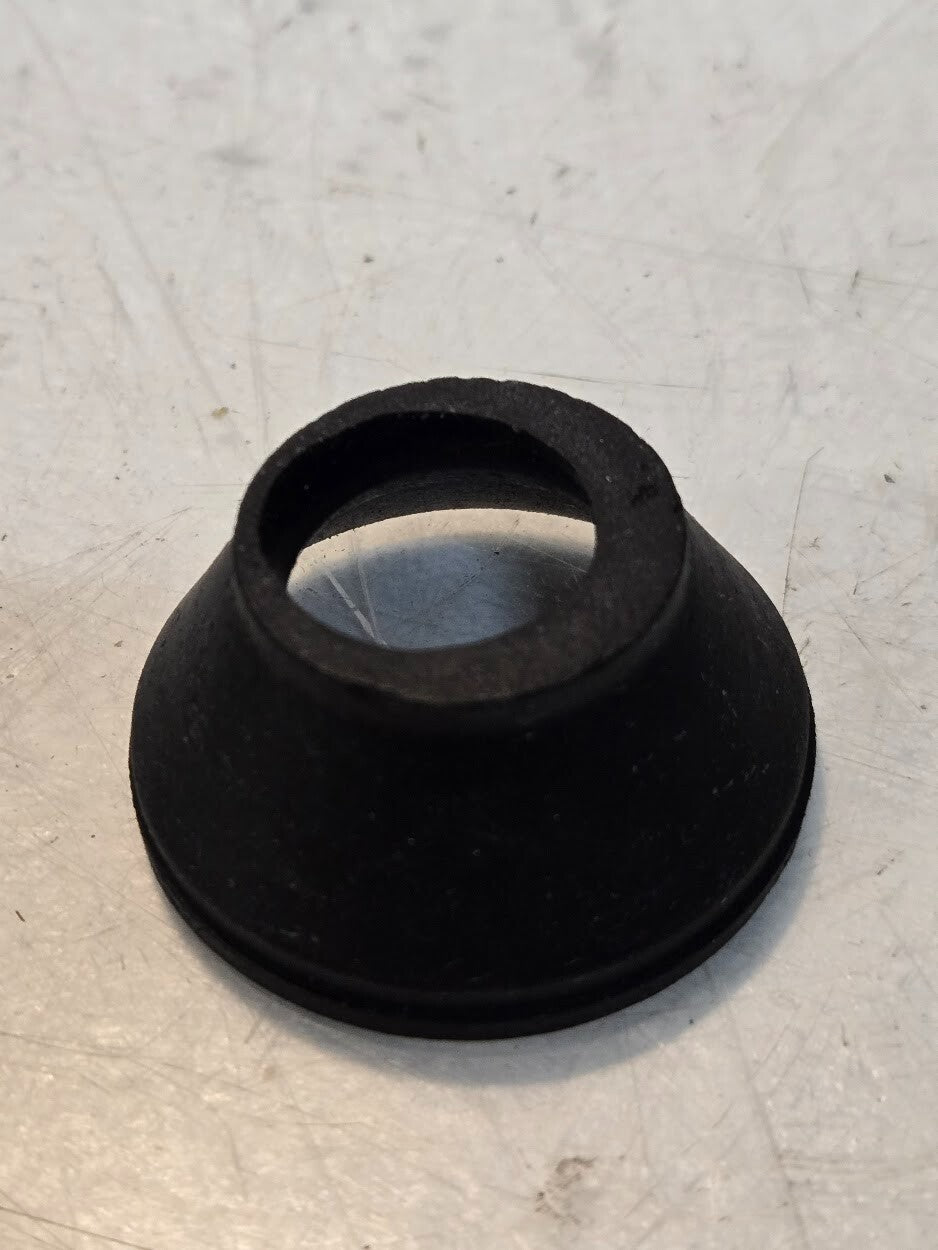 16 Quantity of Ford B5QH-3332-B Dust Covers for Tie Rod Ends FSCM 23040 (16 Qty)