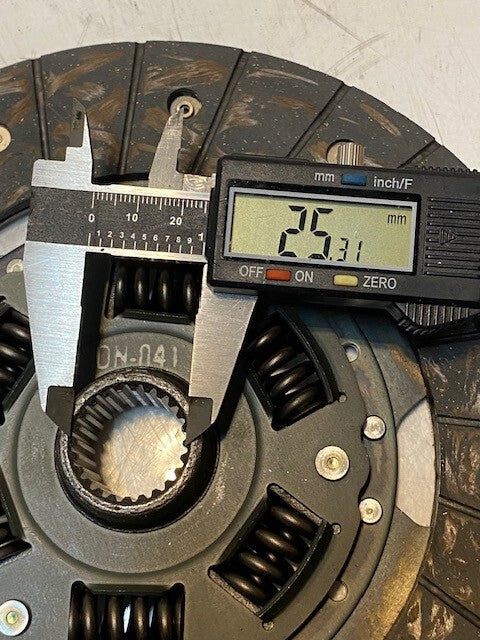 2 Quantity of ASCO Aisin DN-041 Clutch Discs 24-Teeth 8-3/8" Dia. (2 Quantity)