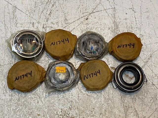 8 Qty of NSK 48TKA3211 N1744 Clutch Release Bearings 32mm ID 67mm OD (8 Qty)