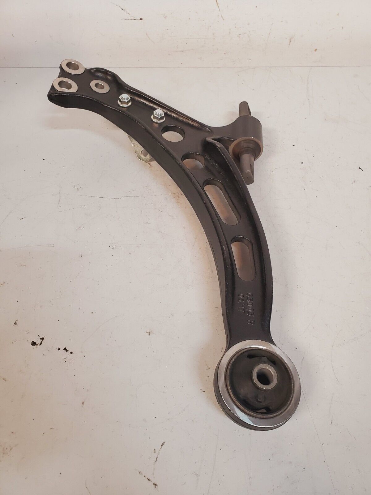 Front Right Lower Control Arm 05005R