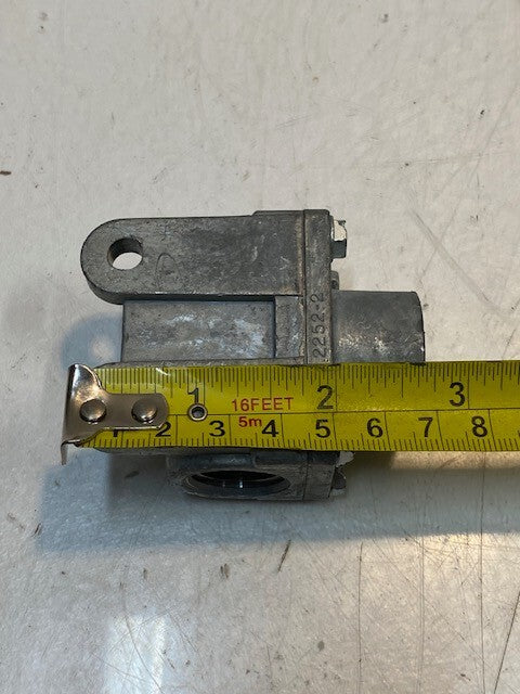 Fuel Return Flow Splitter Tee Valve High Flow 2252-2